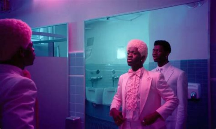 Lil Nas X’s ‘Sun Goes Down’ Video Accompanies New Song – Hollywood Life