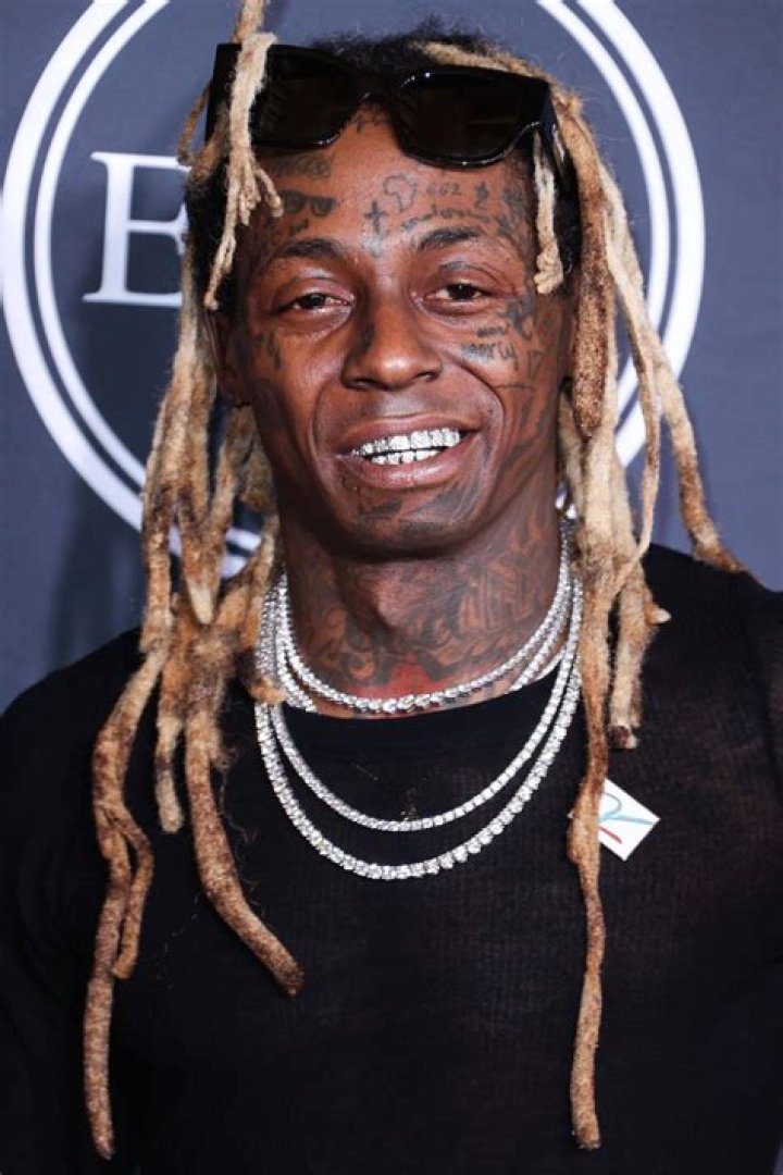 Lil Wayne – Hollywood Life