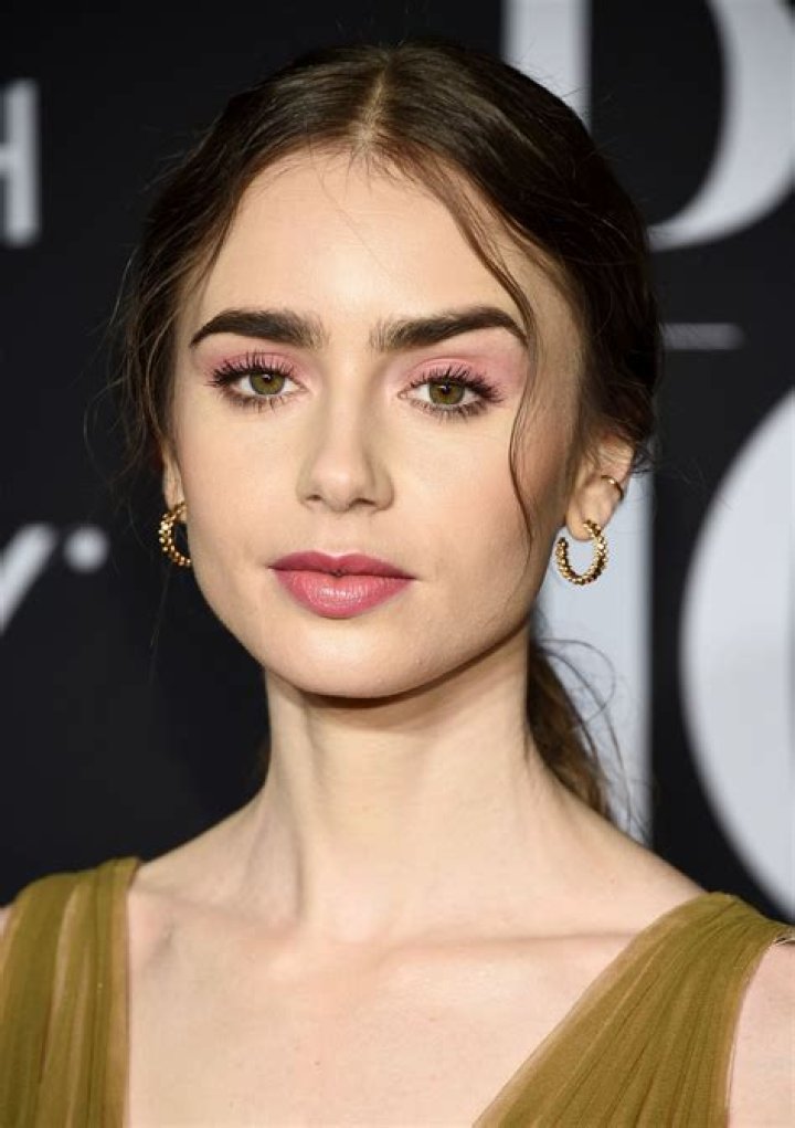 Lily Collins – Hollywood Life