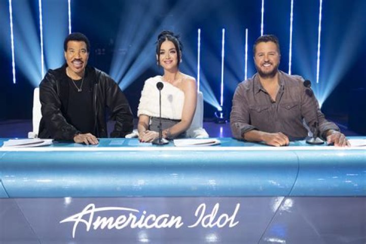 Lionel Richie Unites ‘American Idol’ Vets For Powerful Performance During Season 18 Finale