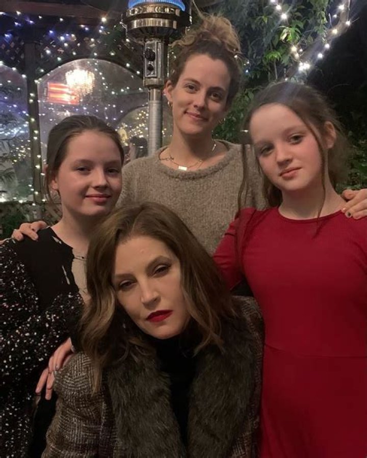 Lisa Marie Presley’s Daughter Riley Keough Enjoys Lunch Date With Husband 5 Weeks After Mom’s Passing