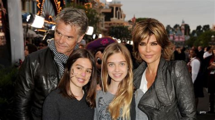 Lisa Rinna Shares Gorgeous New Pic Of Daughter Delilah Belle, 21, & Fans Think They’re ‘Twins’