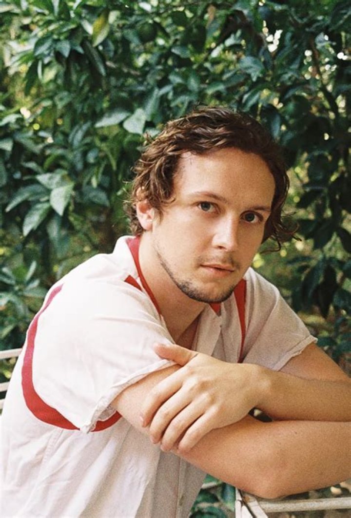 Logan Miller Celebrity Profile – Hollywood Life