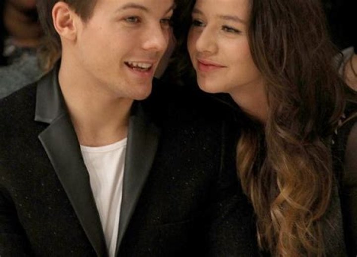 Louis Tomlinson Talks To Girlfriend Eleanor Calder Every Night