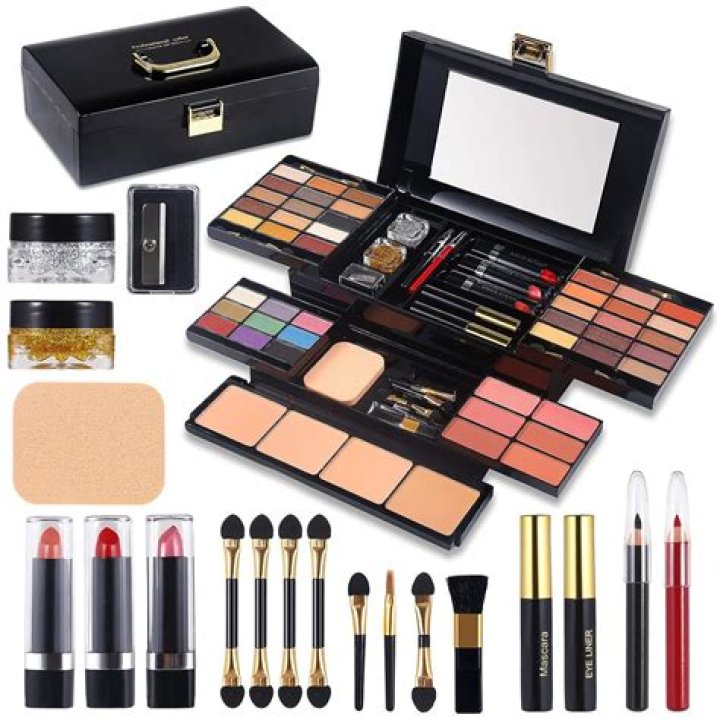 The Best Beginner Makeup Kits of 2023