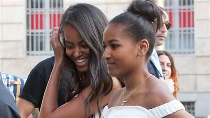 Michelle Obama Reveals Both Daughters, Sasha & Malia, Had Their 1st Kisses While In The White House
