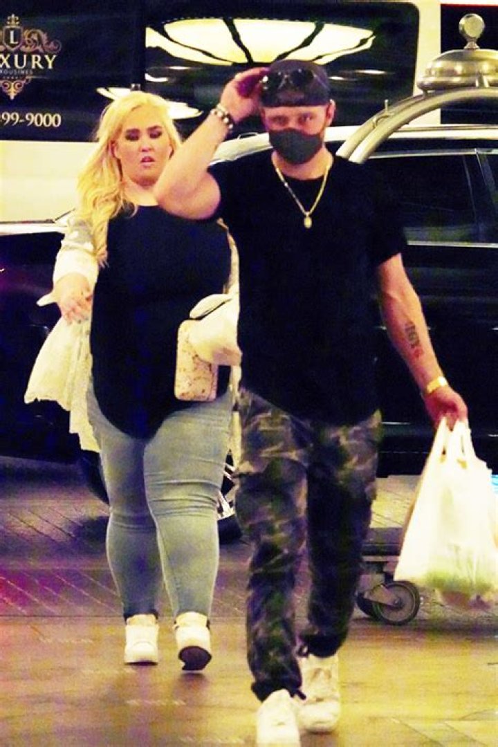 Mama June, 42, Spotted In 1st Photos With Rumored Boyfriend Jordan McCollum, 24, In Vegas