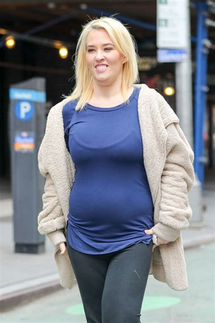 She’s Committed To Staying Clean – Hollywood Life