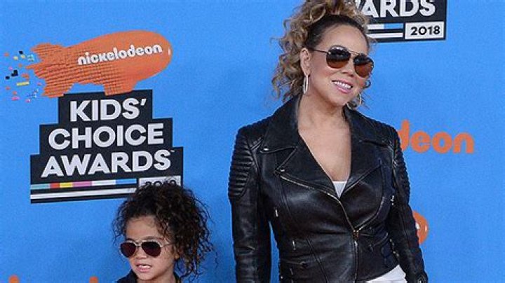 Mariah Carey & Daughter Monroe Twin With Their Hair In New Photo – Hollywood Life