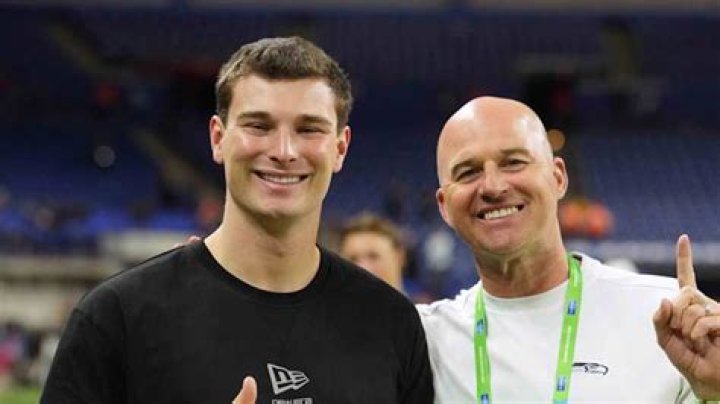 Matt Hasselbeck Celebrity Profile – Hollywood Life