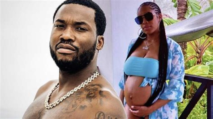 Meek Mill’s Girlfriend Milan Shows Bare Baby Bump In Bikini — Pics – Hollywood Life