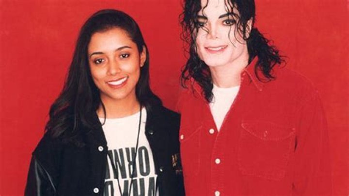 Fan Shana Mangatal Tells All In Book – Hollywood Life