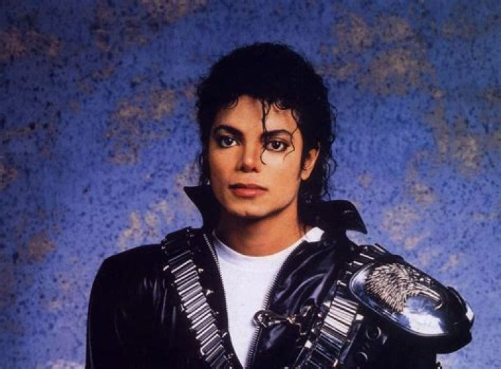 Michael Jackson – Hollywood Life