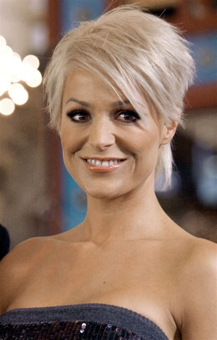 Michel’le – Hollywood Life