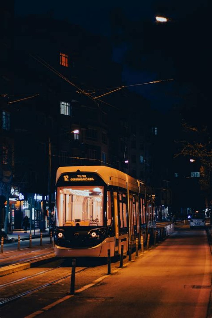 ‘Midnight Mass’ — Photos Of Mike Flanagan’s New Horror Series – Hollywood Life