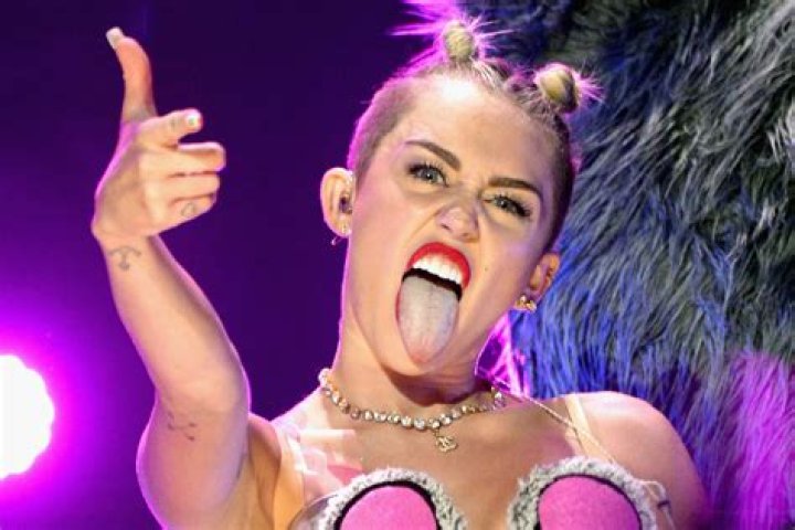 Miley Cyrus: Was She On Drugs During Her VMA Performance?