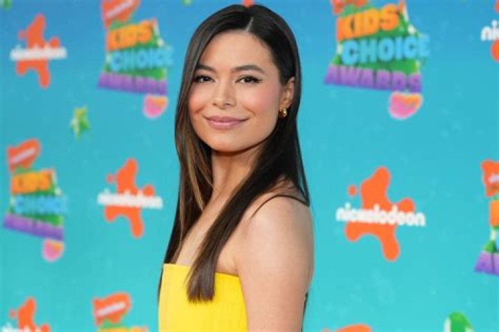 Miranda Cosgrove Still Doesn’t Feel ‘Safe’ in Her Home Where Stalker Shot Himself