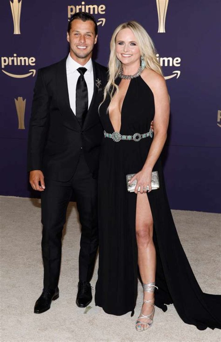 Miranda Lambert’s Mini Dress With Brendan McLoughlin At BMI Country Awards – Hollywood Life