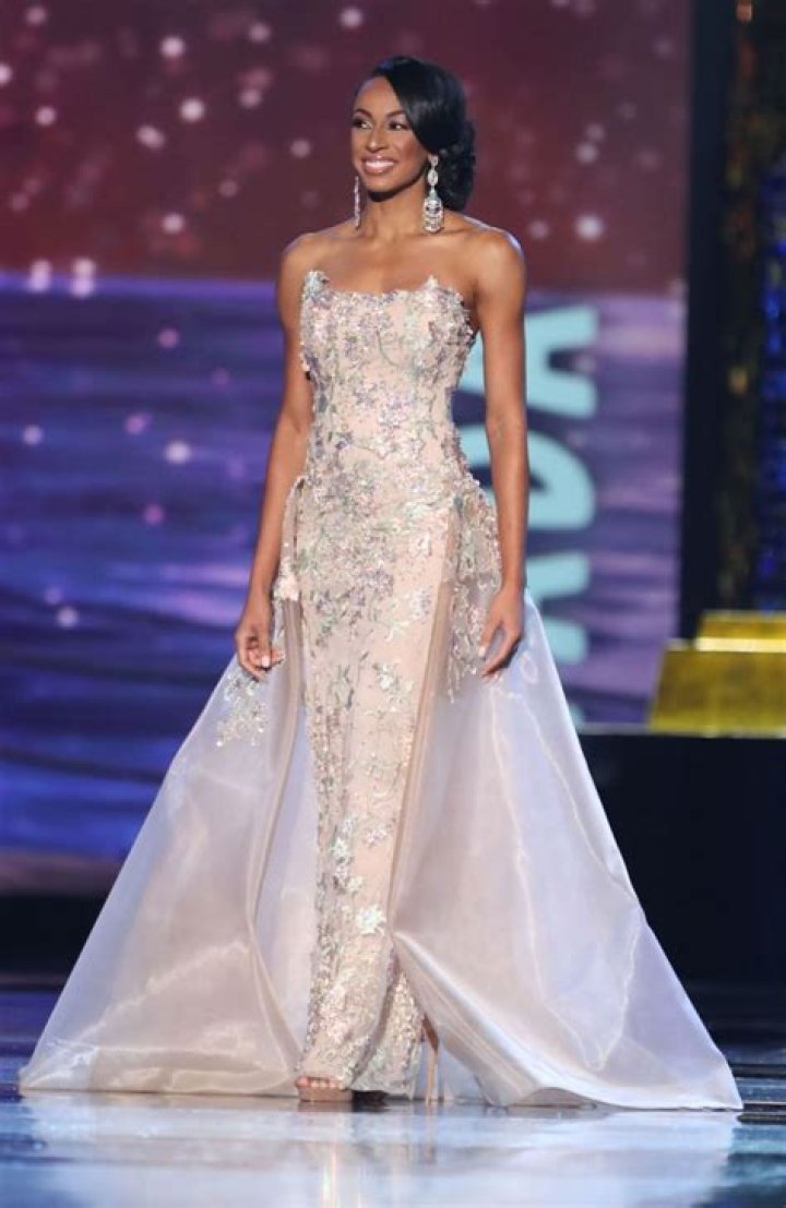 Miss America 2018 Pageant Evening Wear — SEE PICS