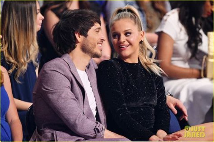 Morgan Evans Reveals How He & Kelsea Ballerini Make Marriage Work With Their Crazy Schedules