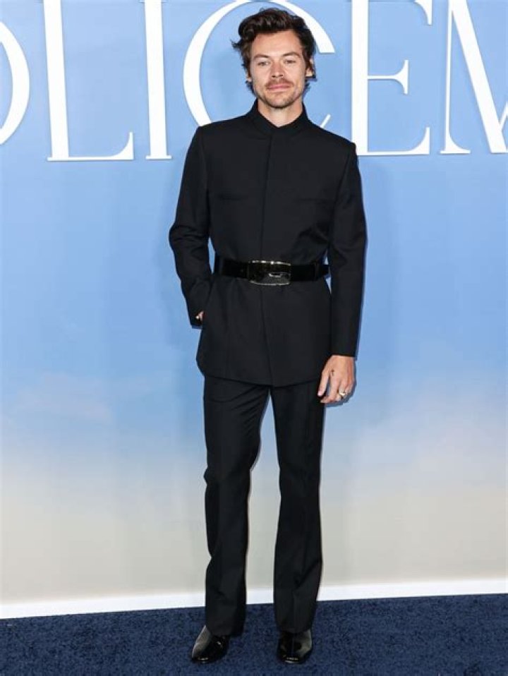 Photos Of Harry Styles & More – Hollywood Life