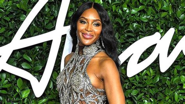 Naomi Campbell, 51, Does Headstands As She Shows Off Impressive Yoga Skills — Photos