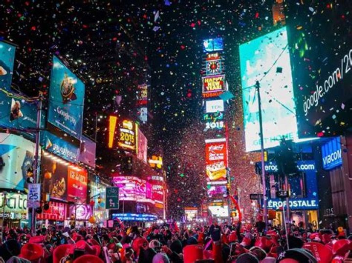 New Year’s Eve 2020: See Pics Of Fireworks & More From Celebrations Around The World
