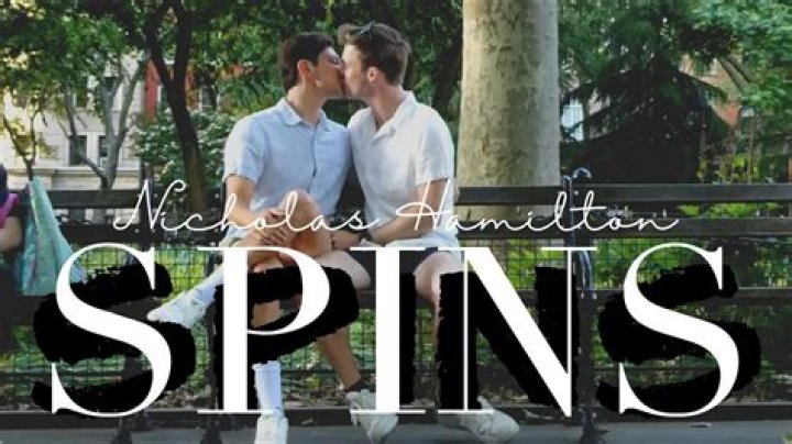 Nicholas Hamilton On ‘Spins’ & His Love For His Boyfriend: Exclusive – Hollywood Life