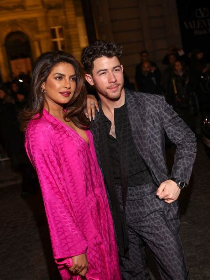Nick Jonas Dating One Of His Sexy Tour Dancers Cherry D — See Cozy Pics