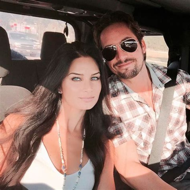 ‘Bachelor In Paradise’ Couple Splits – Hollywood Life