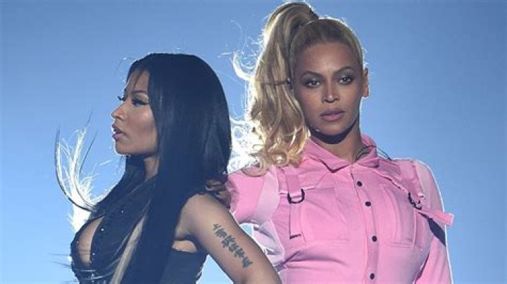 [WATCH] Nicki Minaj & Beyonce’s ‘Feeling Myself’ — Video Of Tidal Performance – Hollywood Life