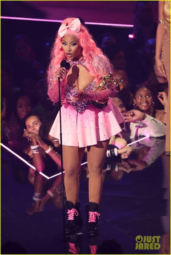 Nicki Minaj Performs Remy Ma Diss Track ‘No Frauds’ At Birthday Bash – Hollywood Life