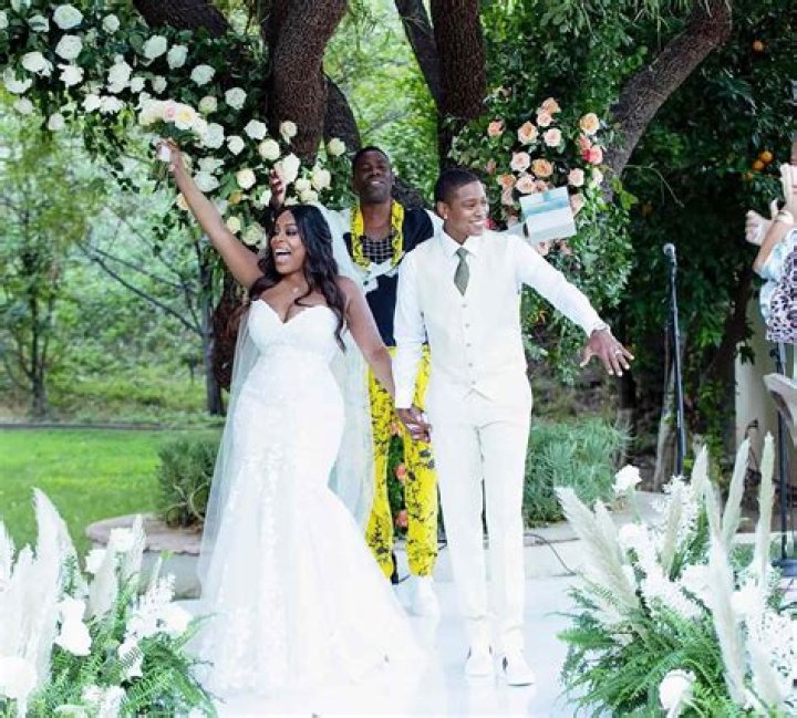 Niecy Nash Comes Out & Marries Jessica Betts In Surprise Wedding – Hollywood Life