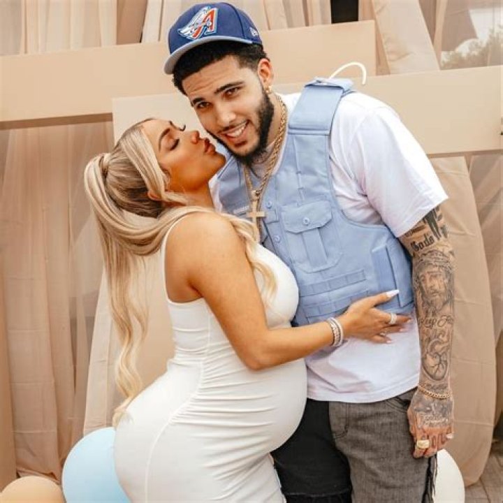 Nikki Mudarris Celebrity Profile – Hollywood Life