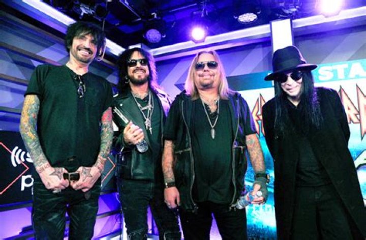 Nikki Sixx Calls Vince Neil’s Voice ‘Tonally Incorrect’ In A Good Way – Hollywood Life