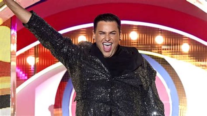 Omarosa’s Wardrobe Malfunction On ‘Celebrity Big Brother’ — Watch  – Hollywood Life