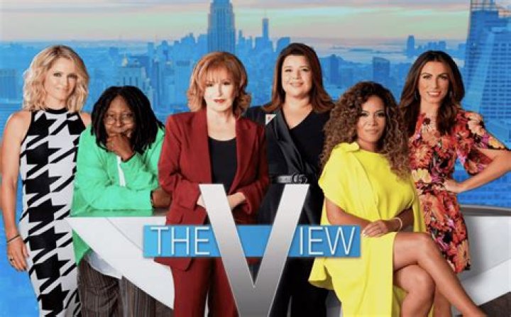 Original ‘View’ Hosts Reunite For 25-Year Reunion – Hollywood Life