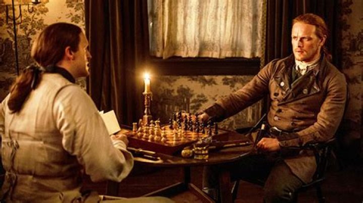 ‘Outlander’ Sneak Peek: Lieutenant Knox Challenges Jamie To A Game Of Chess — Watch
