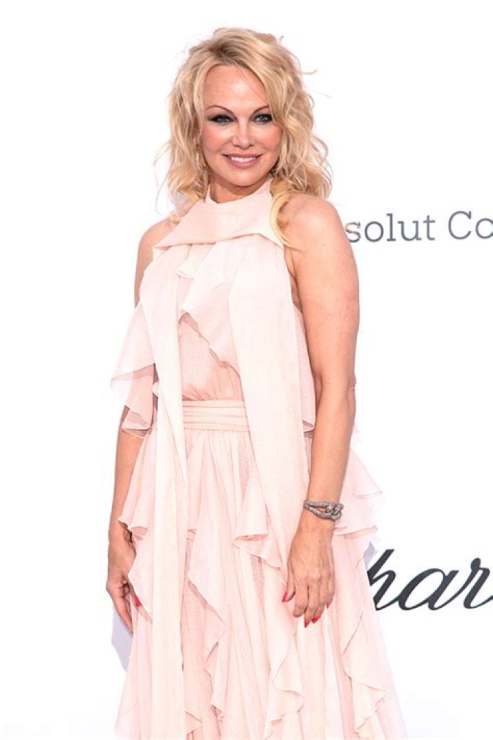 Pamela Anderson Making Broadway Debut As Roxie Hart In ‘Chicago’ – Hollywood Life