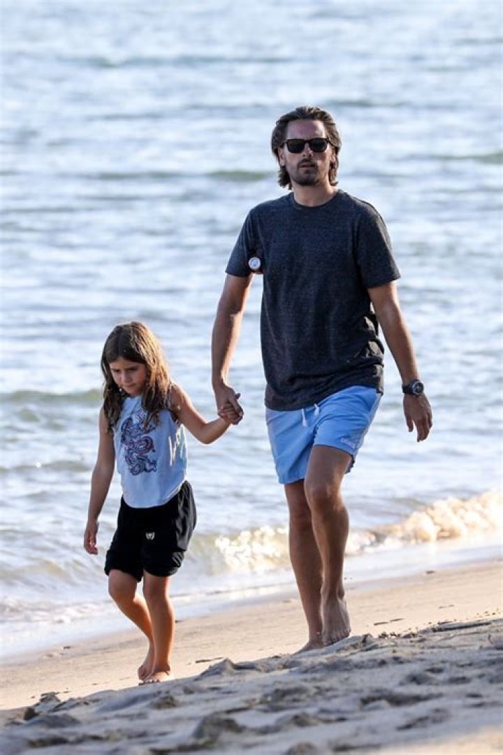 Penelope Disick & Scott’s TikTok Dance: Video – Hollywood Life