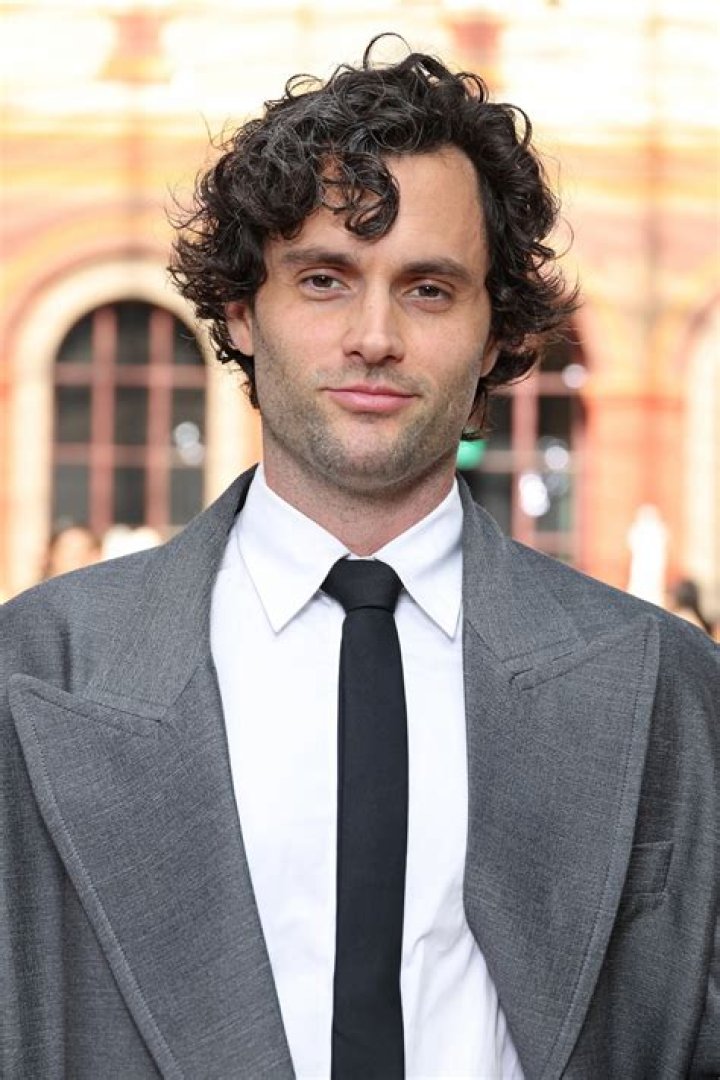 Penn Badgley – Hollywood Life