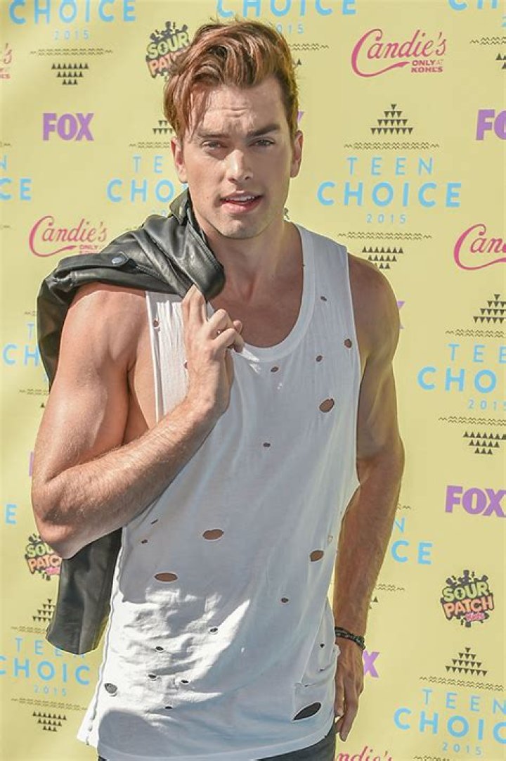Pierson Fode — Pics Of The Actor & Model