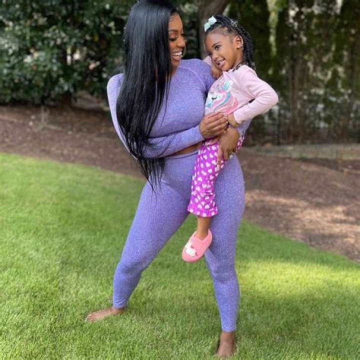 Porsha Williams Posts Cute Family Snaps After Slamming Loni Love – Hollywood Life