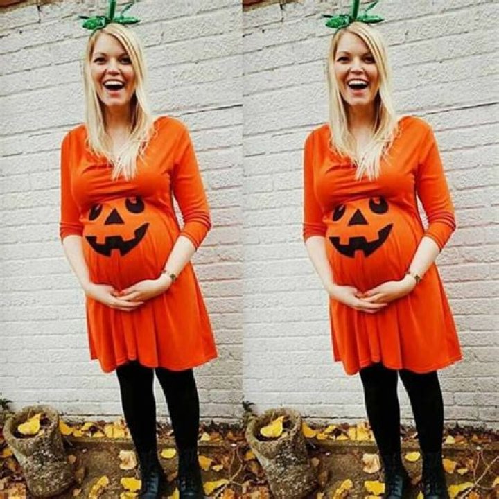 Photos of Celeb Baby Bumps in Costume – Hollywood Life