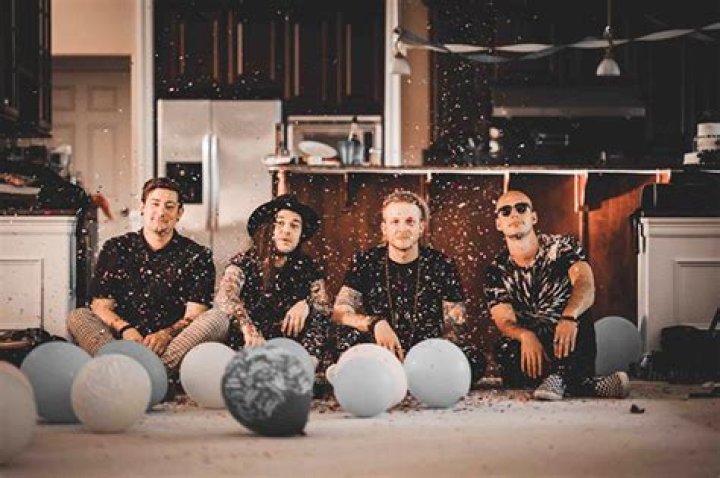 Pretty Awkward Invite You To ‘Hang Out’ With Two New Versions Of Their Alt-Pop Bop