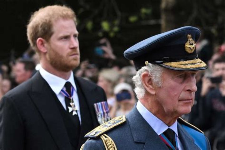 Prince Harry Looks Grief-Stricken In First Photo Arriving In Scotland After Queen Elizabeth’s Death