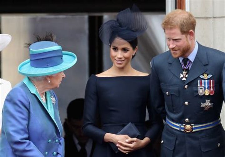 Queen Elizabeth II Meets Meghan & Harry’s Daughter Lilibet For 1st Time