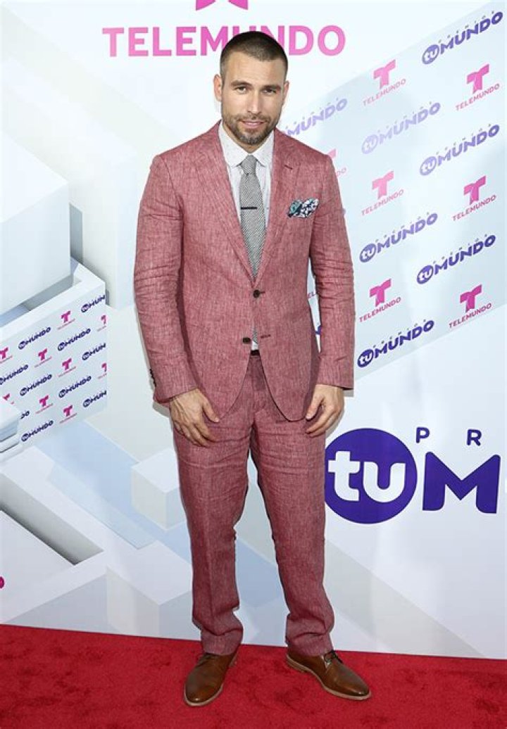 Rafael Amaya Drug Overdose — Mexican Actor Reportedly Hospitalized – Hollywood Life