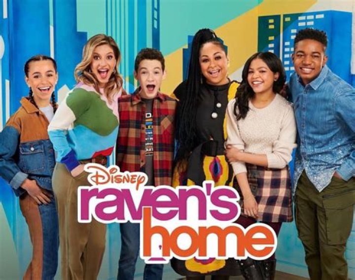 Raven-Symone Talks ‘Updates’ On Original Cast – Hollywood Life