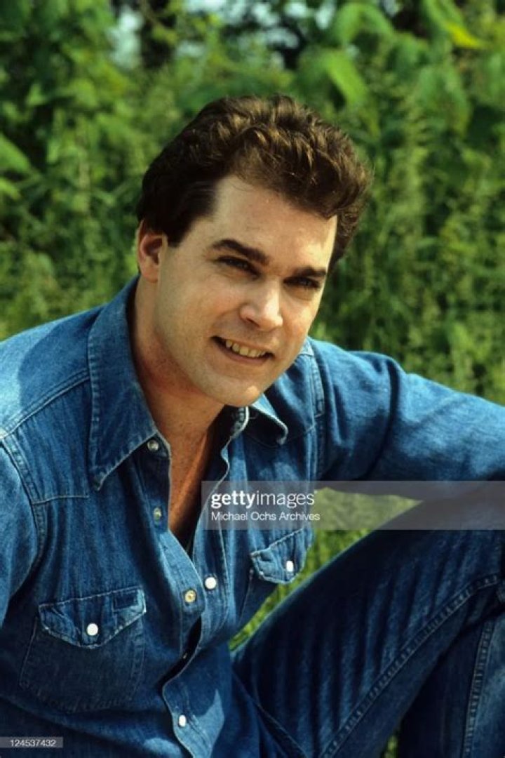 Ray Liotta’s Life In Photos – Hollywood Life